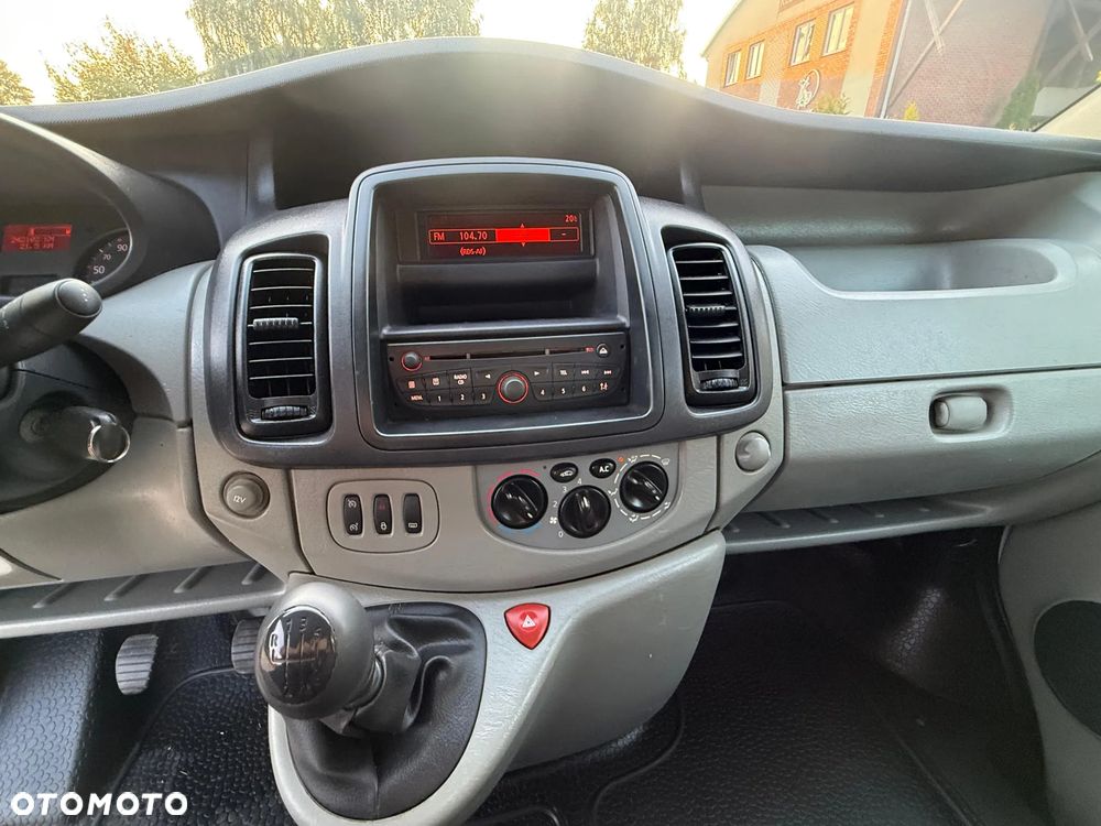 Opel VIVARO - 32