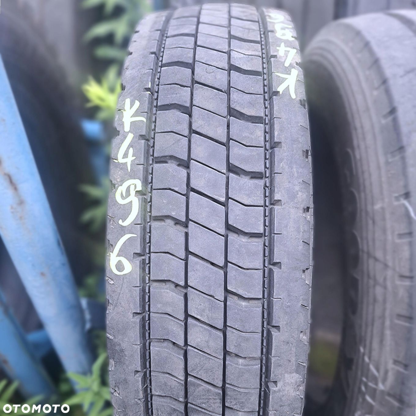 Opona ciężarowa 255/70R22.5 Continental HDR 14mm idK496 - 1