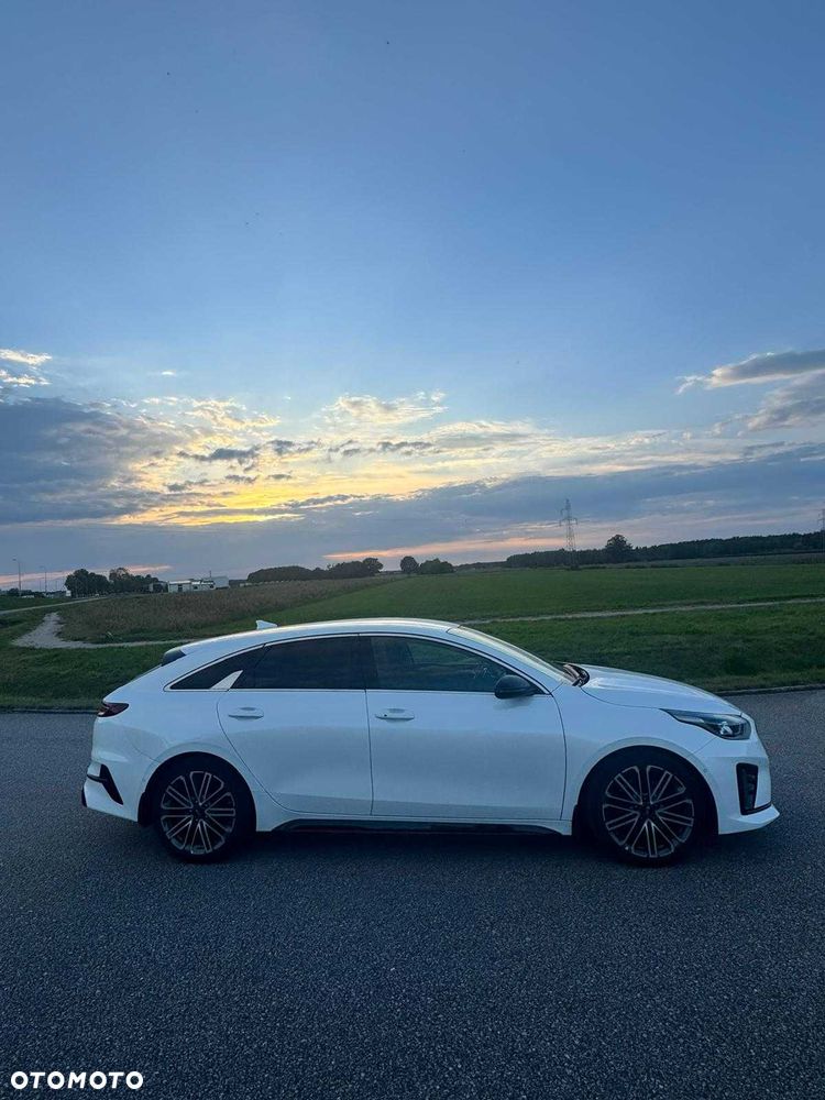 Kia ProCeed - 1
