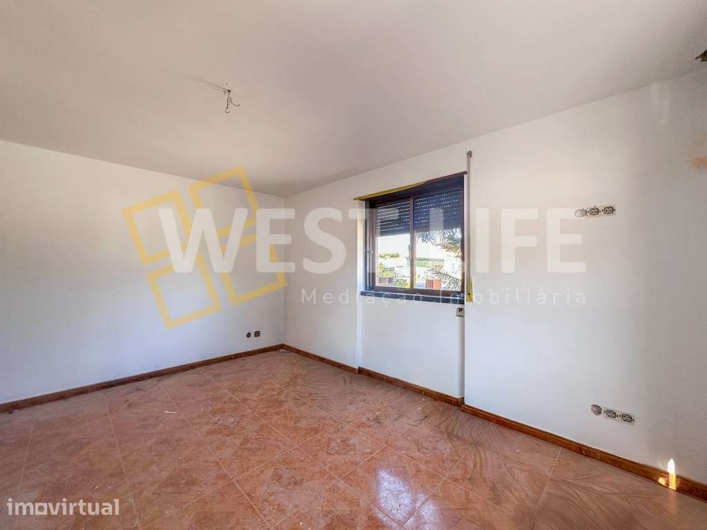 Apartamento T3 com Terraço para Arrendamento na Lagoa | Santo Isidoro - Grande imagem: 2/16