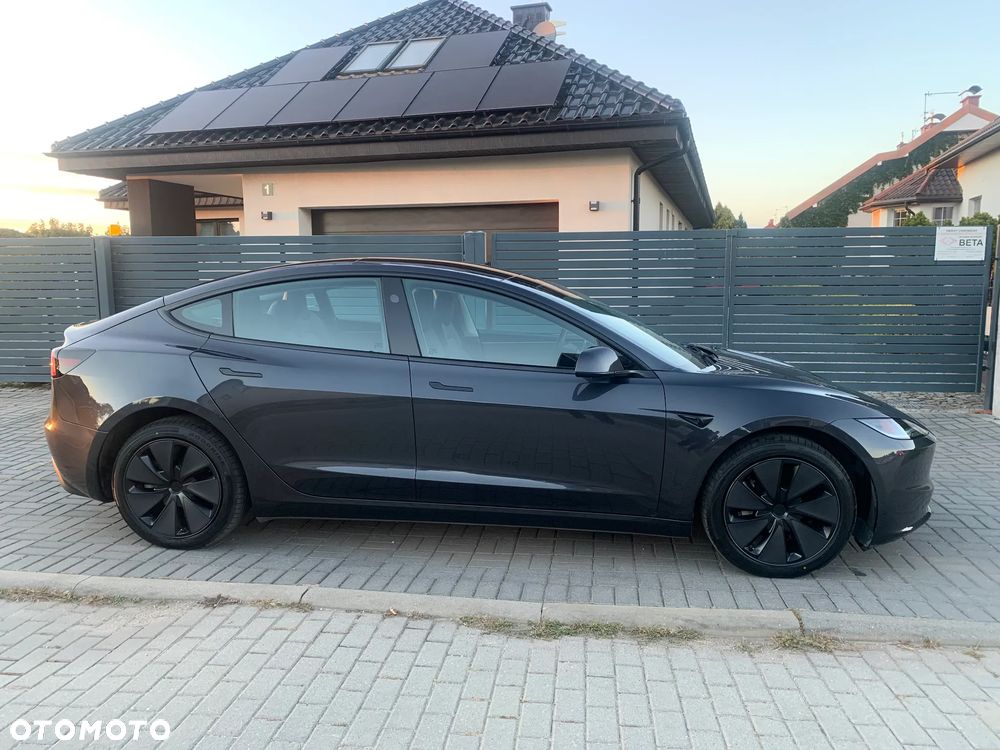 Tesla Model 3 2025 photo 2