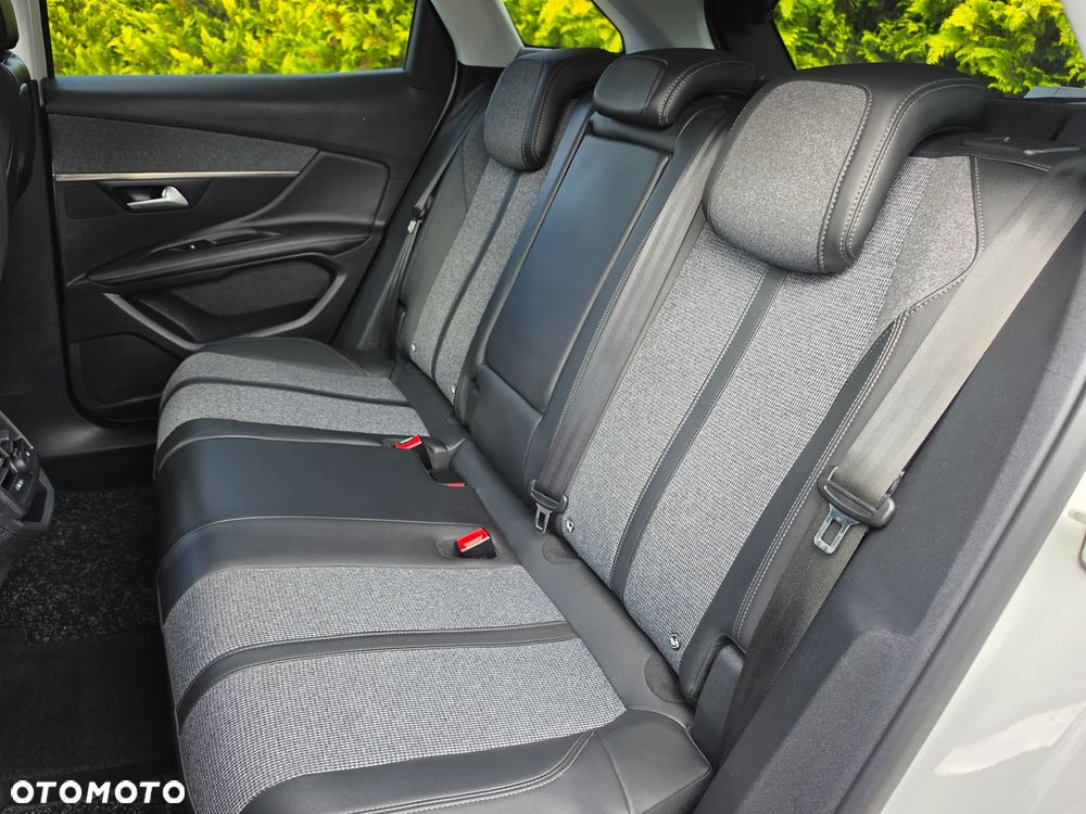 Peugeot 3008 BlueHDi 180 Stop & Start EAT8 Allure - 27
