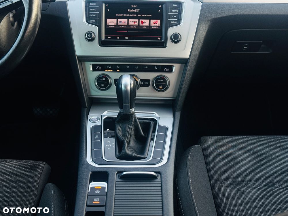 Volkswagen Passat 2.0 TDI SCR DSG Highline - 17