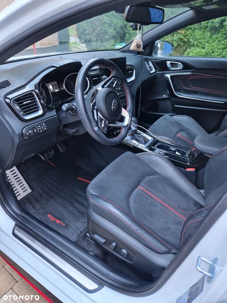 Kia ProCeed 1.6 T-GDI DCT7 OPF GT - 12