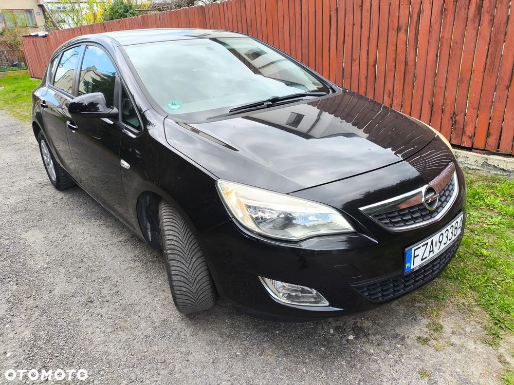 Opel Astra 1.6 Turbo Edition - 3