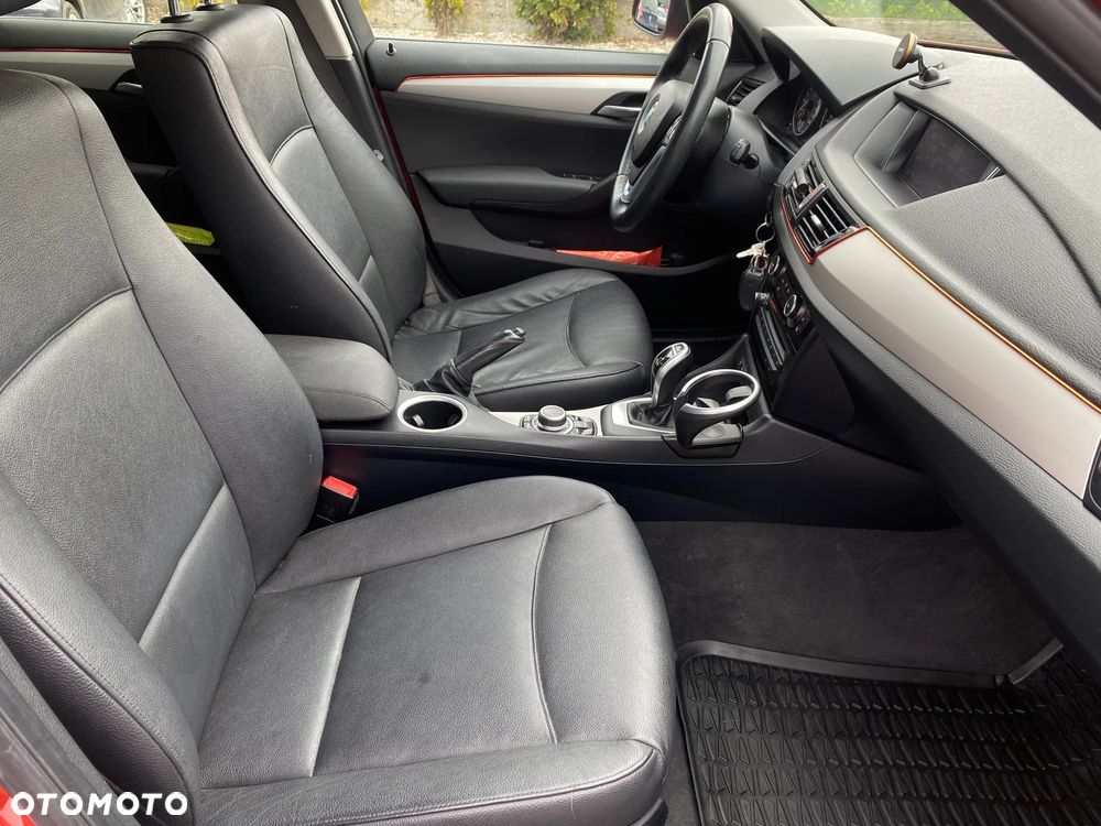 BMW X1 sDrive18d Sport Line - 14