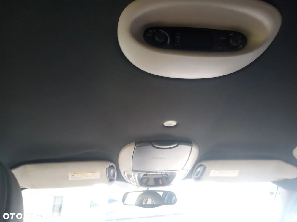 Chrysler Grand Voyager 3.3 Limited AWD - 19