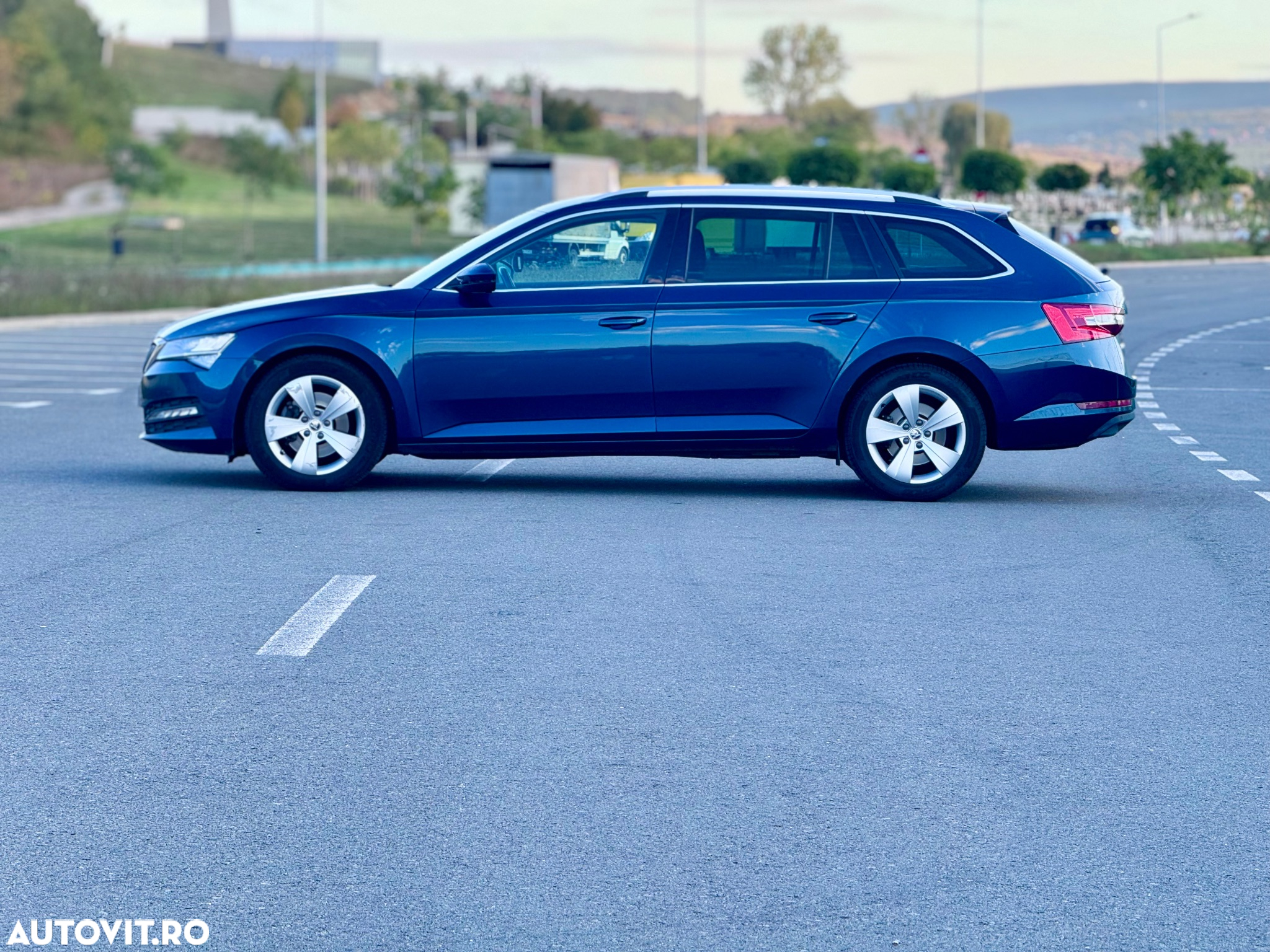 Skoda Superb 2.0 TDI 150 CP DSG Essence - 11