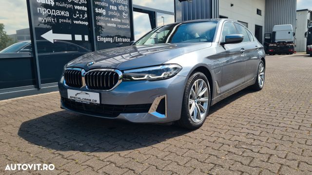 BMW Seria 5 530e Aut. Luxury Line - 1