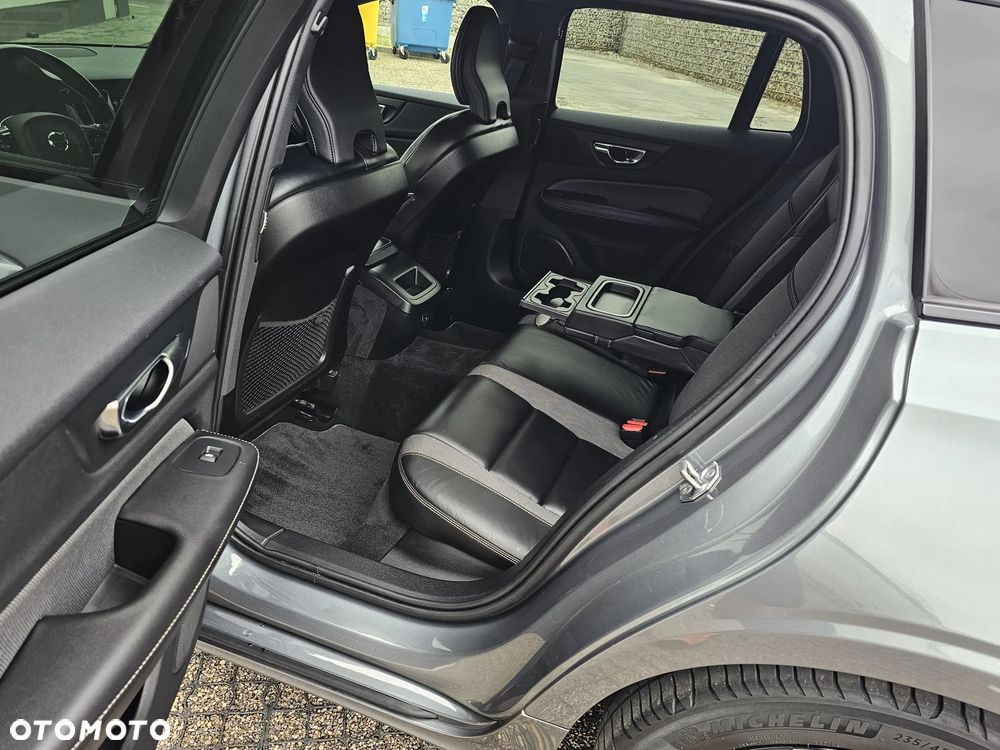 Volvo V60 D3 Geartronic R-Design - 6
