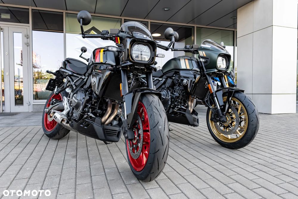 Suzuki GSX - 2