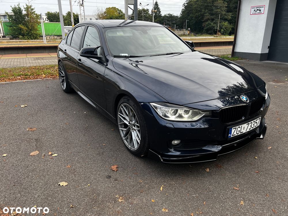 BMW Seria 3 320d - 36