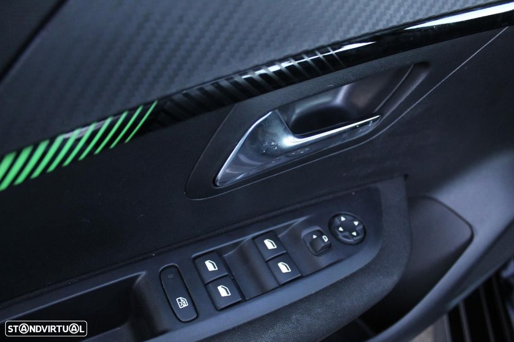 Peugeot 208 1.2 PureTech Active - 11