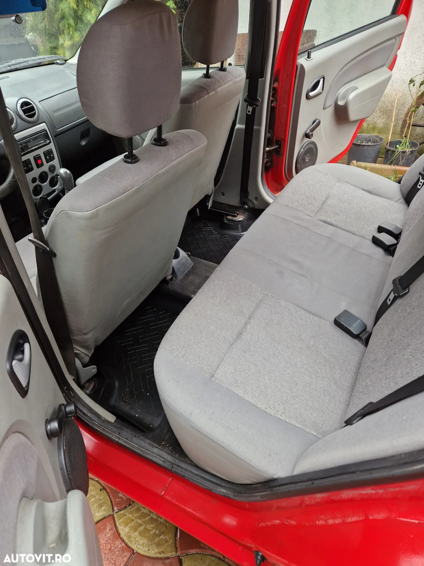 Dacia Logan - 6