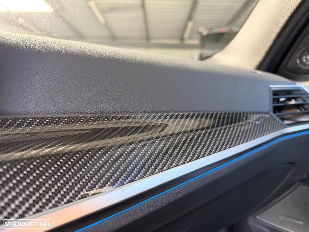 BMW M3 Competition M xDrive - 34