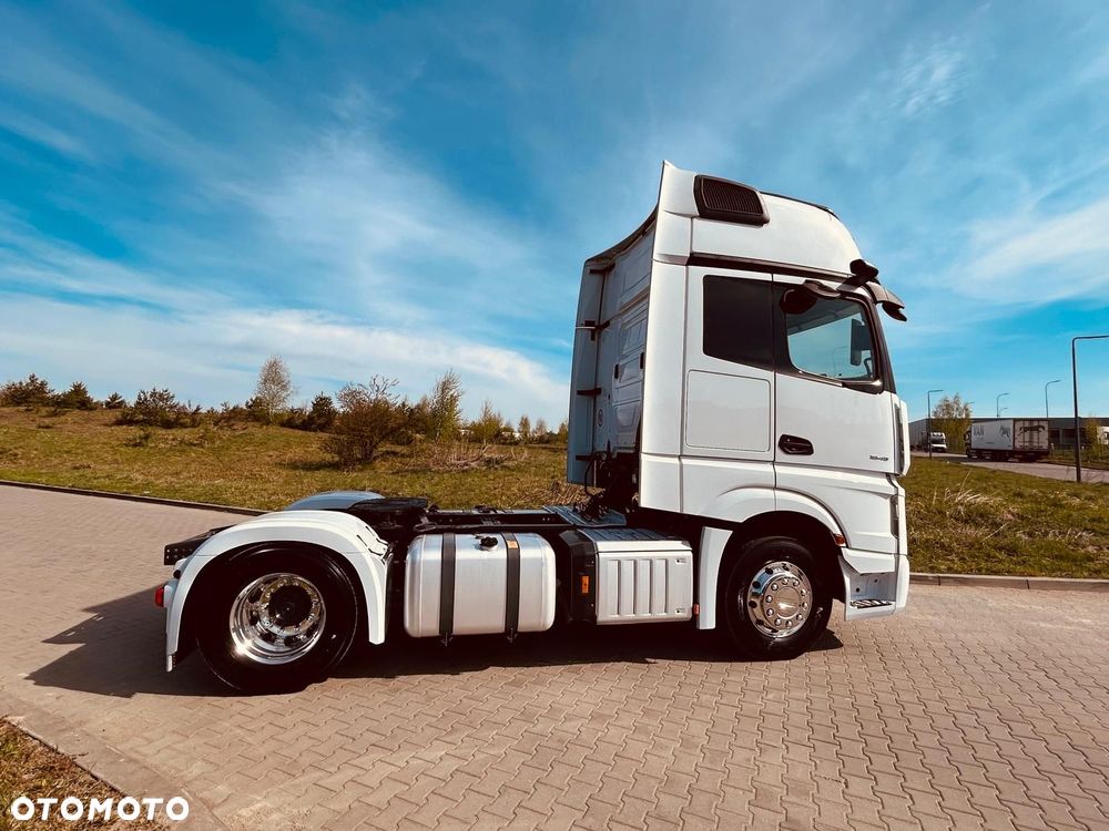 Mercedes-Benz Actros - 7