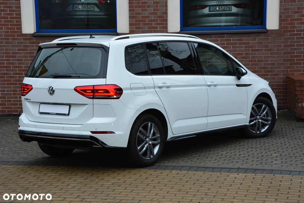 Volkswagen Touran - 16