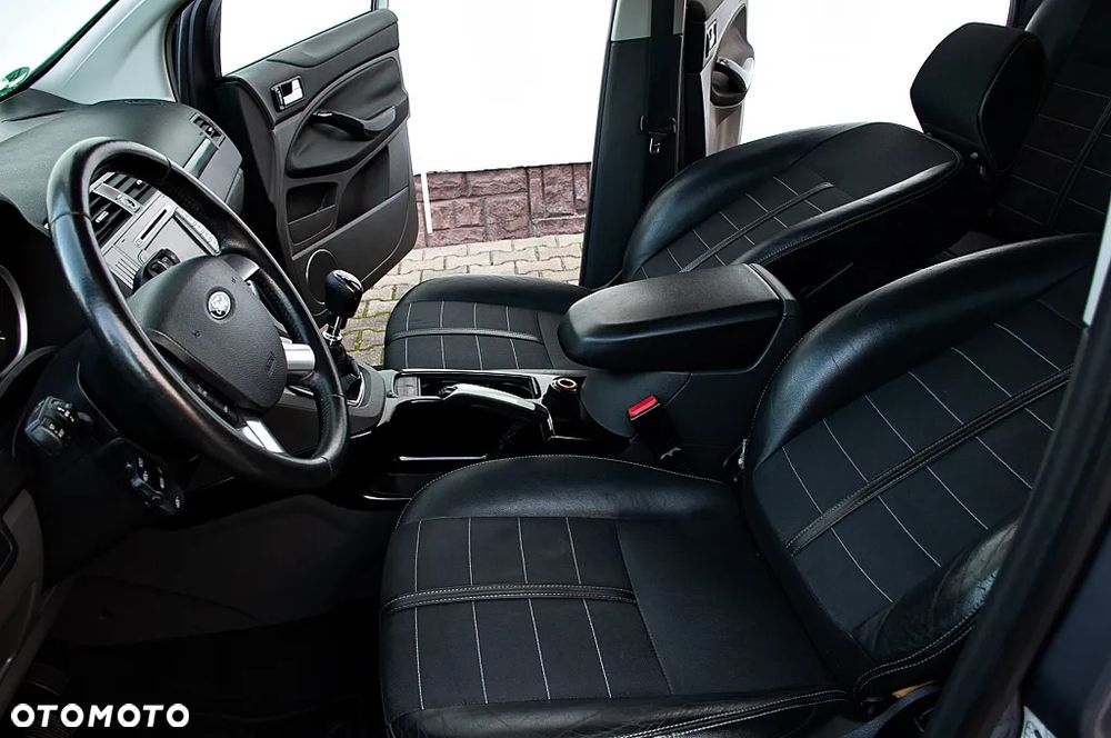 Ford Kuga 2.0 TDCi 4WD Titanium - 38