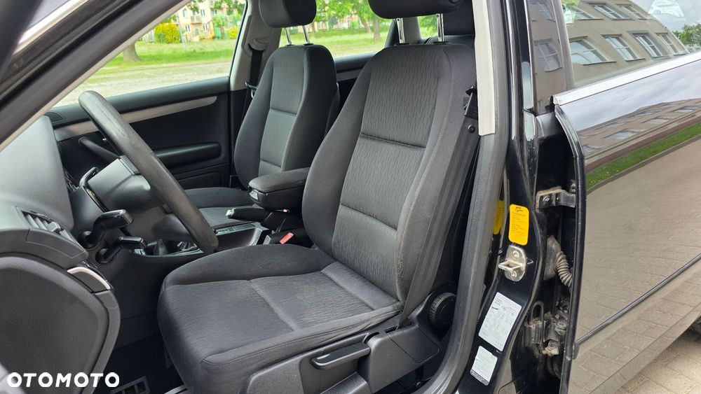 Audi A4 Avant 2.0 TDI - 15
