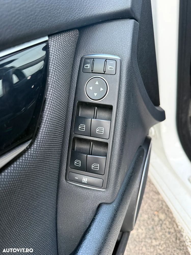 Mercedes-Benz C - 8