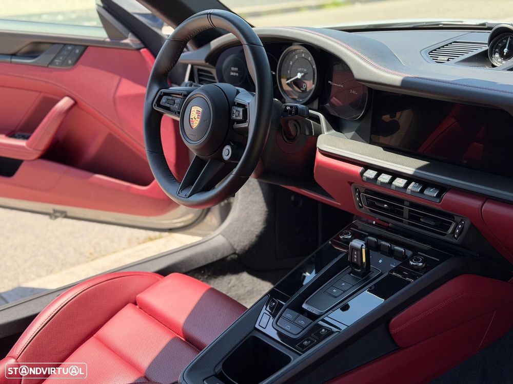 Porsche 911 (992) - 40