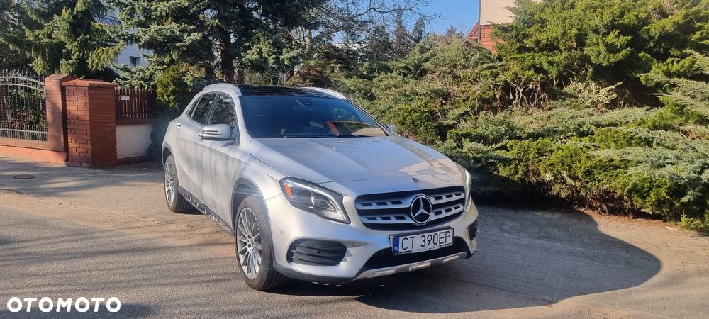 Mercedes-Benz GLA 250 4Matic 7G-DCT AMG Line - 12