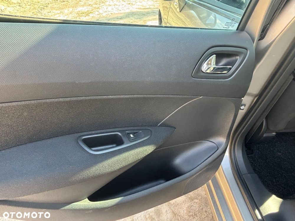 Peugeot 308 1.6 Premium - 17