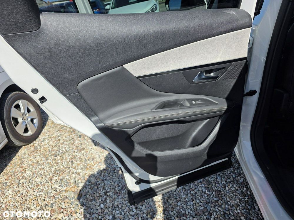 Peugeot 3008 2.0 BlueHDi GT S&S EAT8 - 40