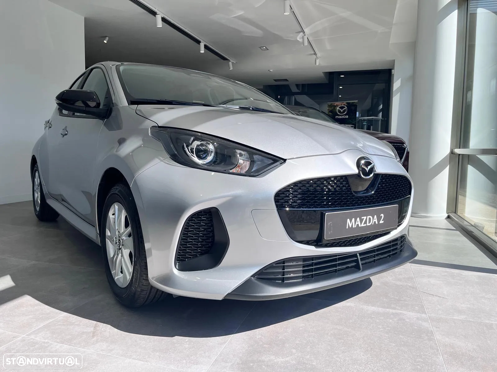 Mazda 2 1.5 L Hybrid VVT-i Centre-Line - 2