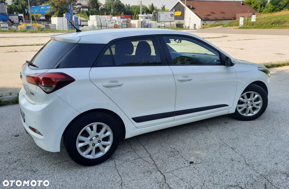Hyundai i20 1.2 GO - 19