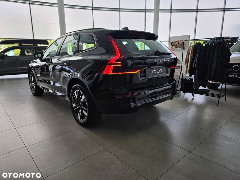 Volvo XC 60 B5 B AWD Core - 11