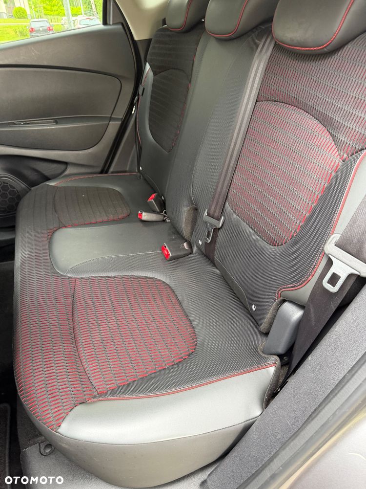 Renault Captur - 16