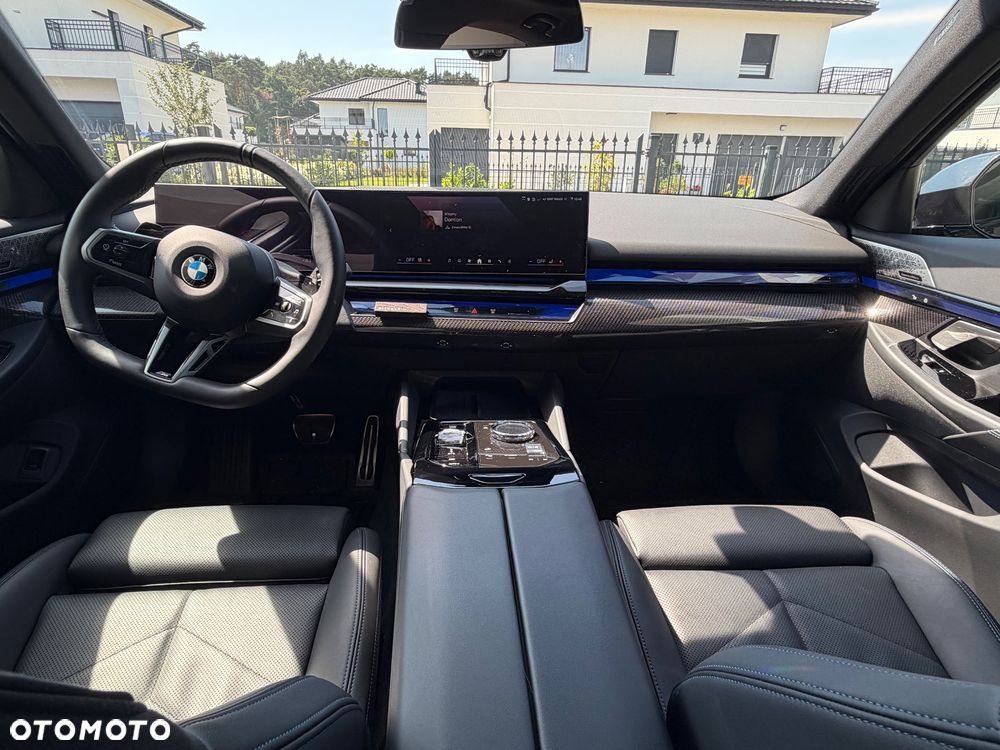 BMW Seria 5 540d xDrive mHEV M Sport - 17