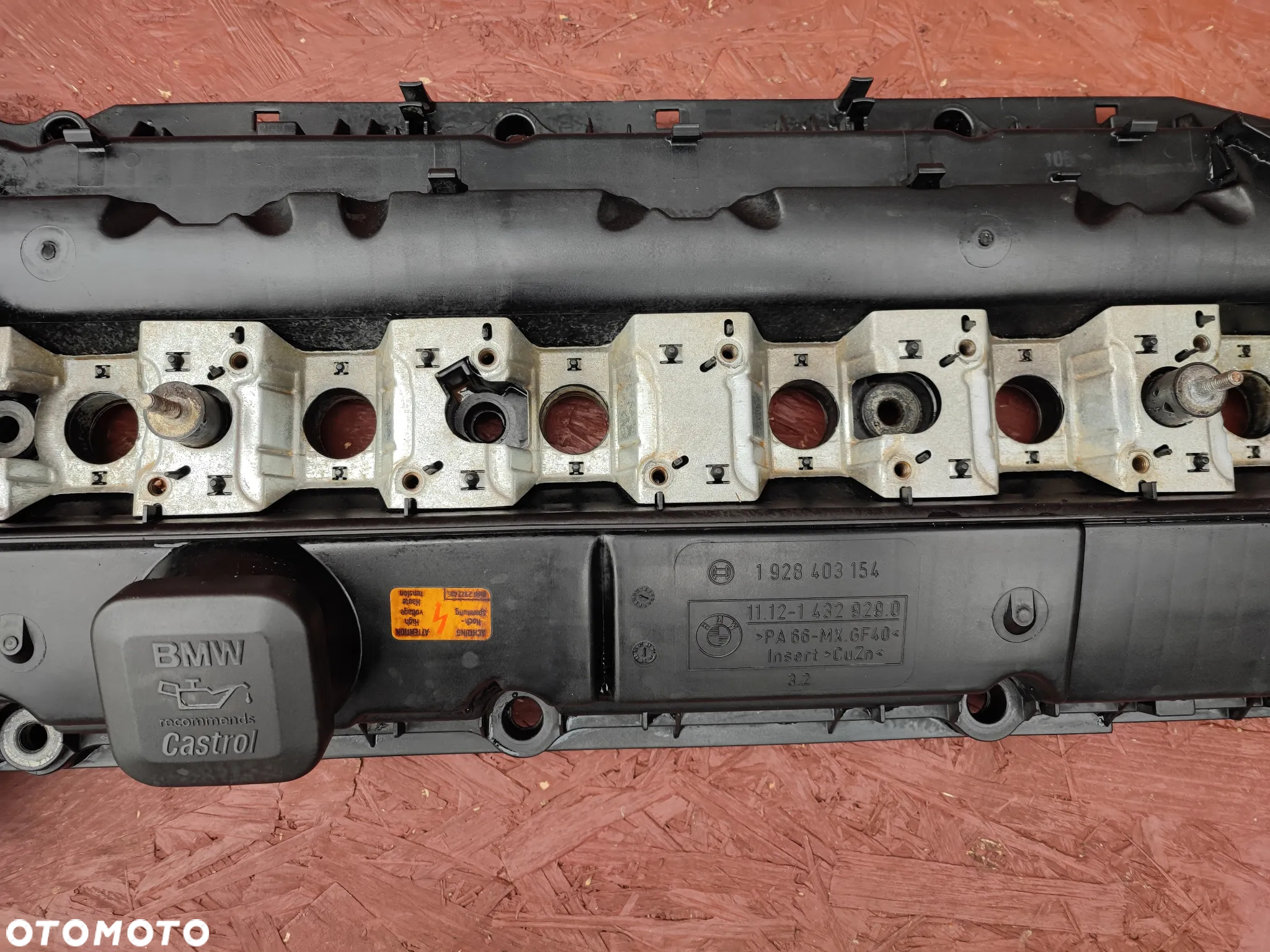 BMW E38 / E39 / E46 / E60 / E53 / Z3 /ORYGINALNA POKRYWA ZAWORÓW DO SILNIKÓW GAMY M52BTU / M54 NA CEWKI PRZYKRĘCANE 2X VANOSY  ( M52B20TU / M52B25TU / M52B28TU ORAZ M54B22 / M54B25 / M54B30 ) O NR. 1 432 928 / 1 432 929 OEM - 8