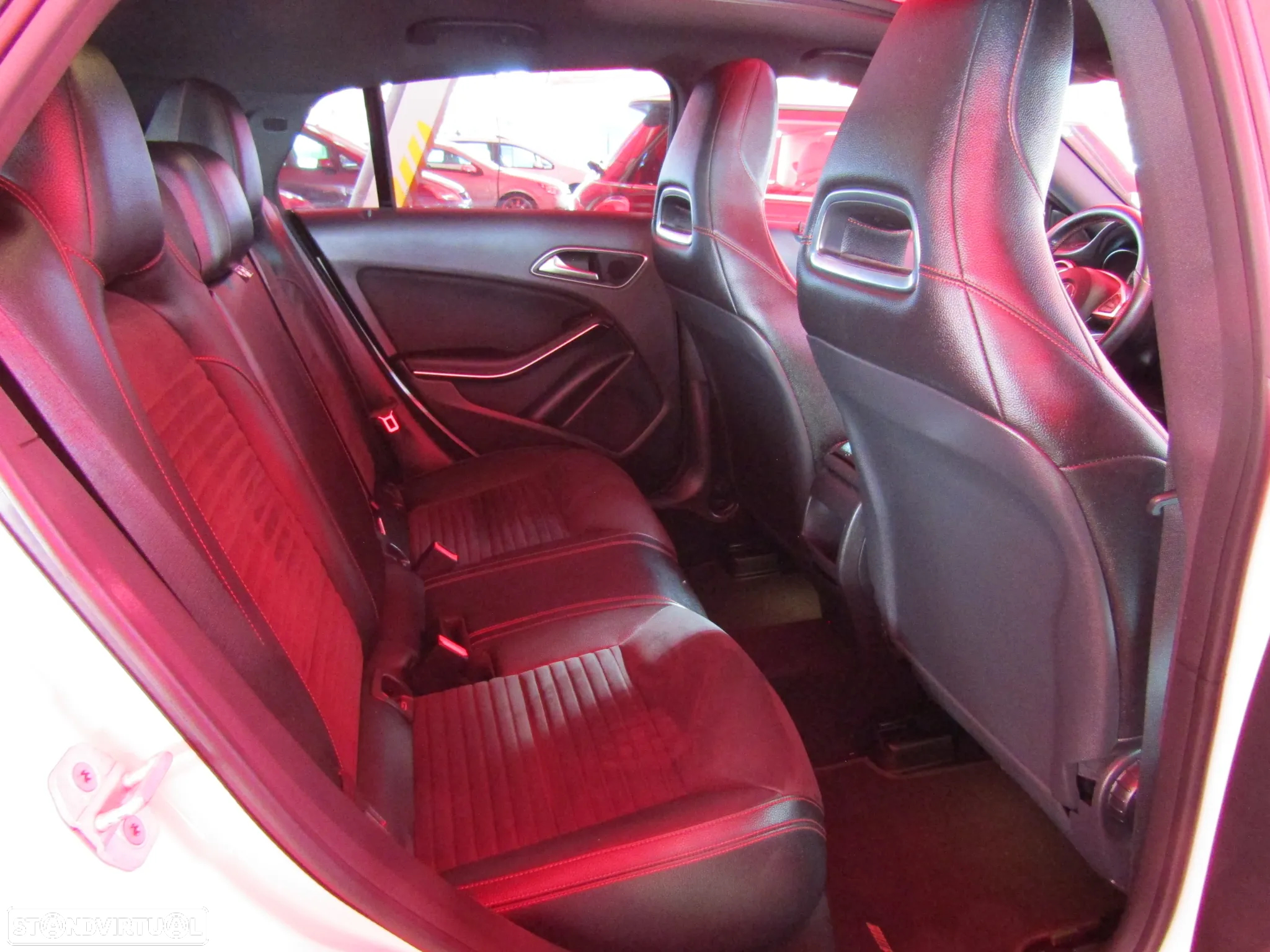 Mercedes-Benz CLA 200 Shooting Brake d AMG Line - 12