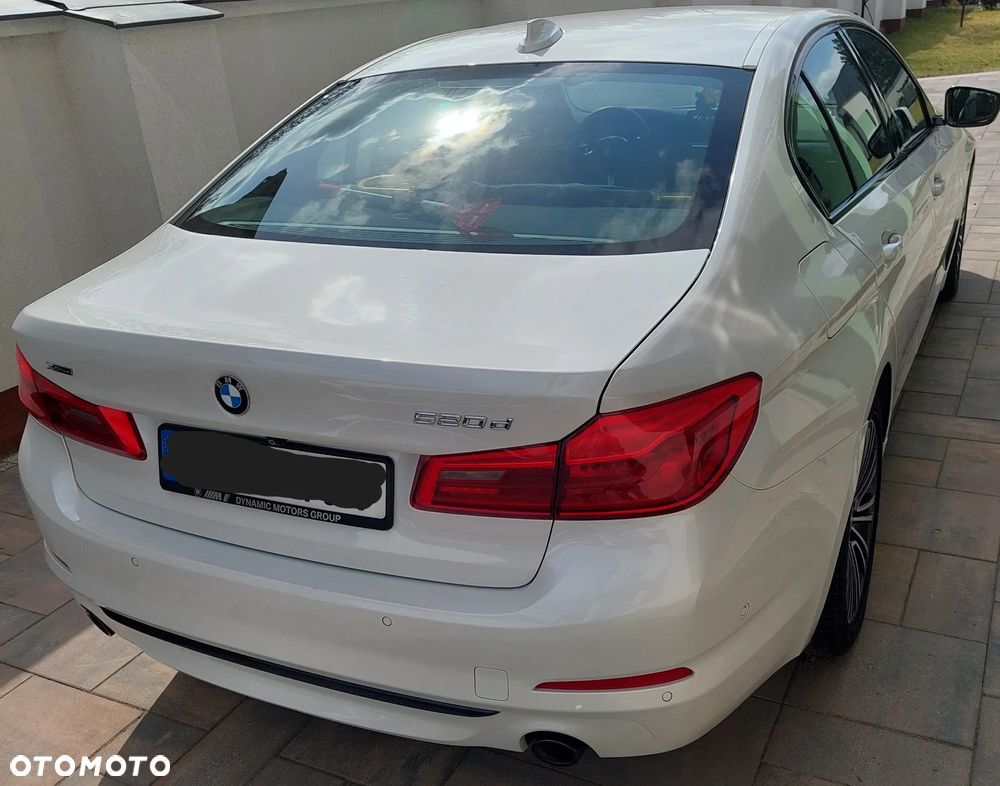BMW Seria 5 520d xDrive Sport Line sport - 2