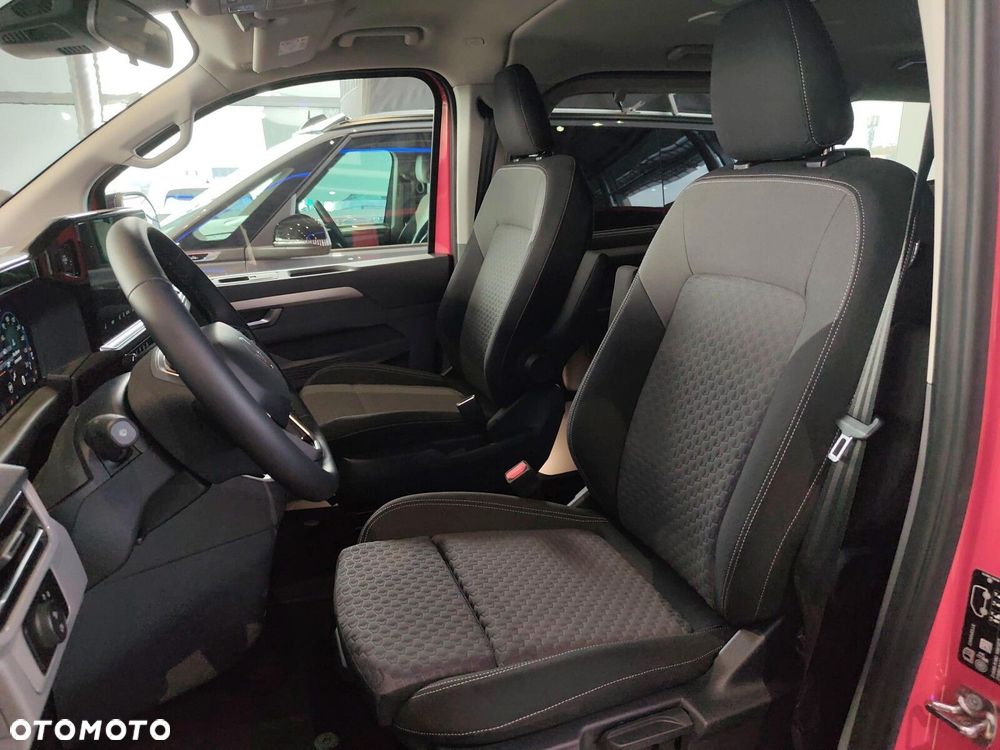 Volkswagen Caravelle - 9