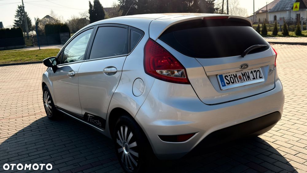 Ford Fiesta 1.25 Titanium - 24