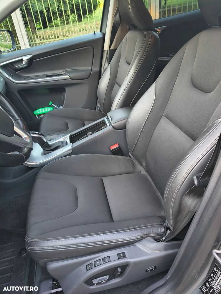 Volvo XC 60 D4 Geartronic Momentum - 15