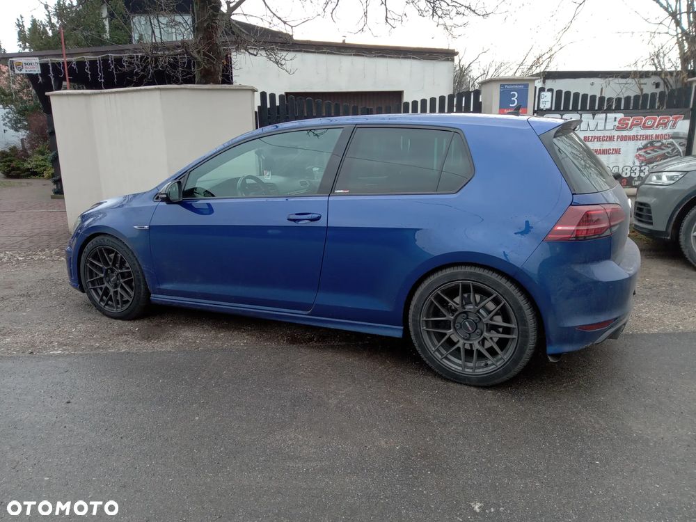 Volkswagen Golf - 8