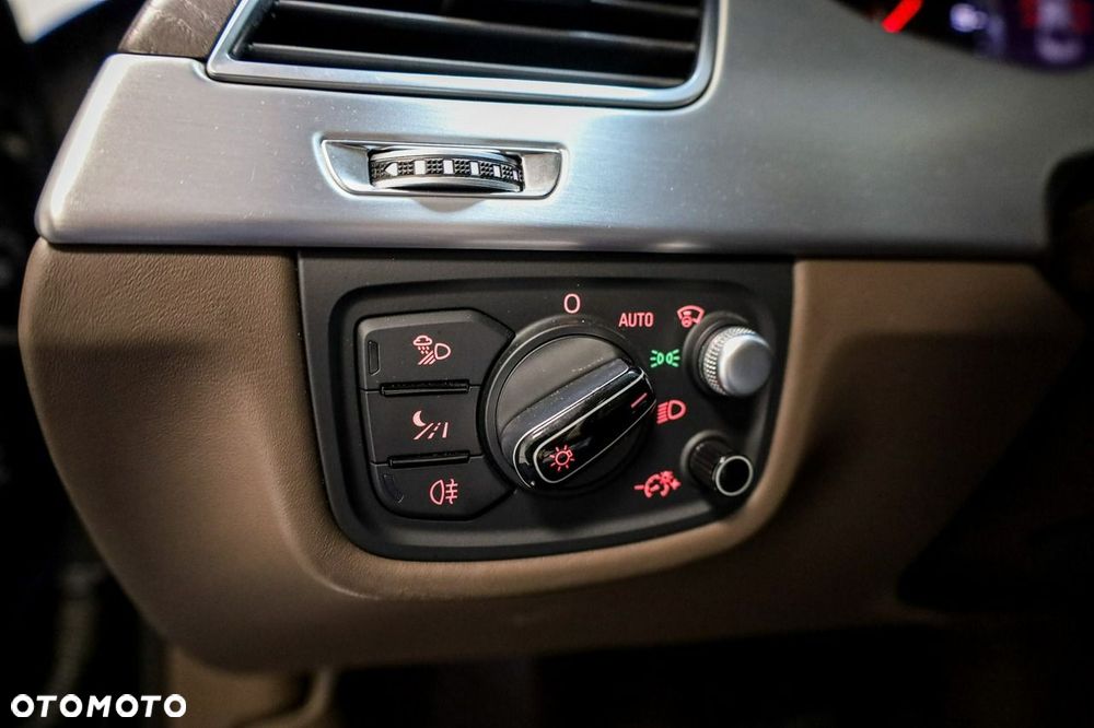Audi A8 - 25