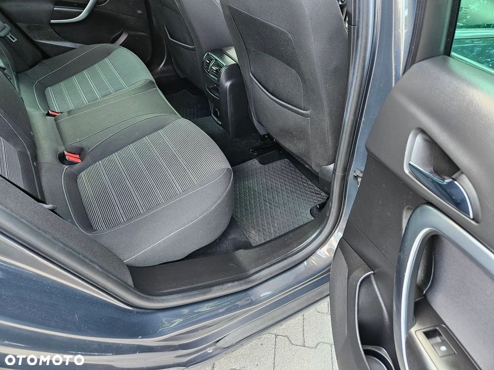 Opel Insignia - 21