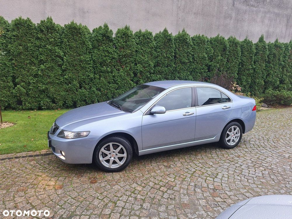 Honda Accord 2.0 Sport - 27
