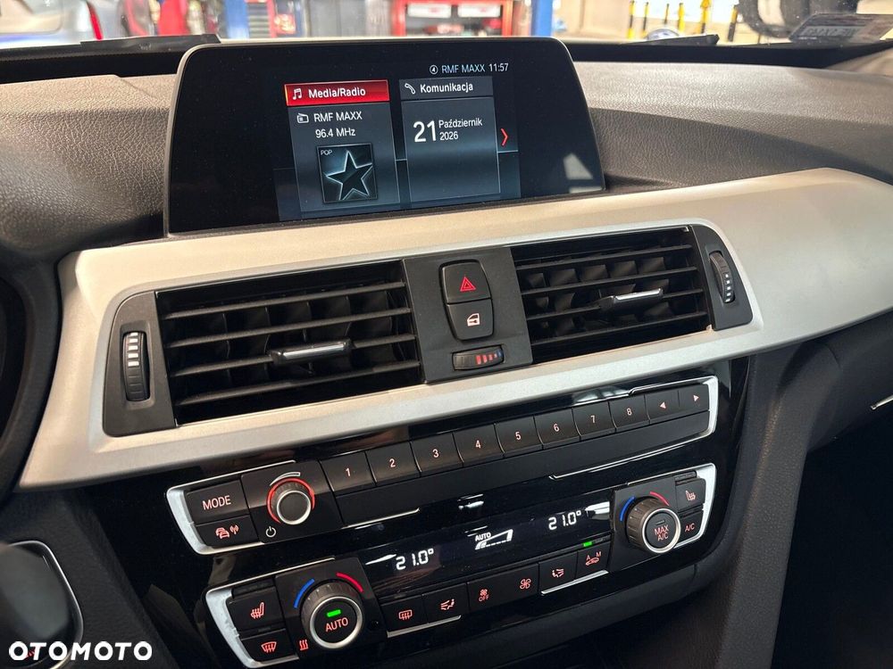 BMW Seria 3 320i GPF xDrive - 18