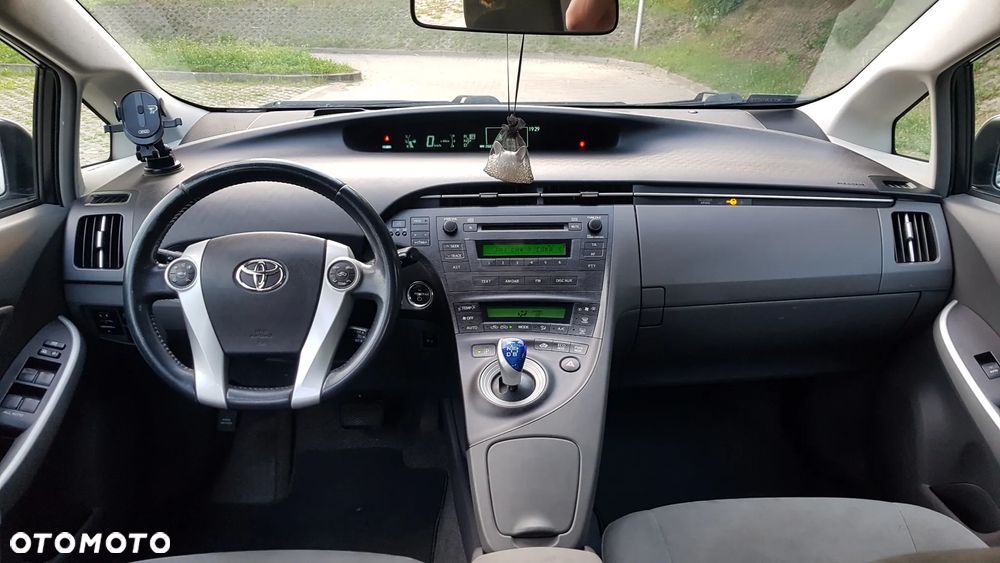 Toyota Prius (Hybrid) Comfort - 10