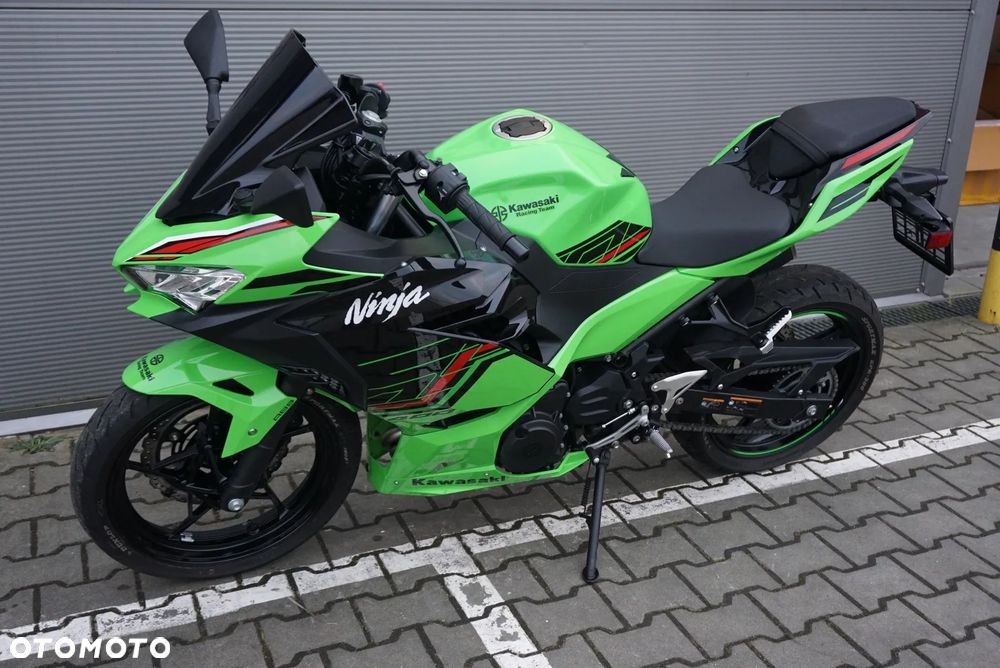 Kawasaki Ninja 400 - 10