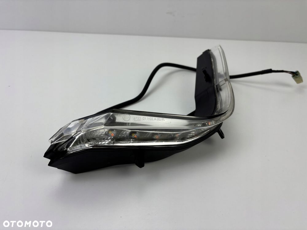 Przednia prawa lampa postojowa LED TGB Blade 550 600 Oryginał - 10