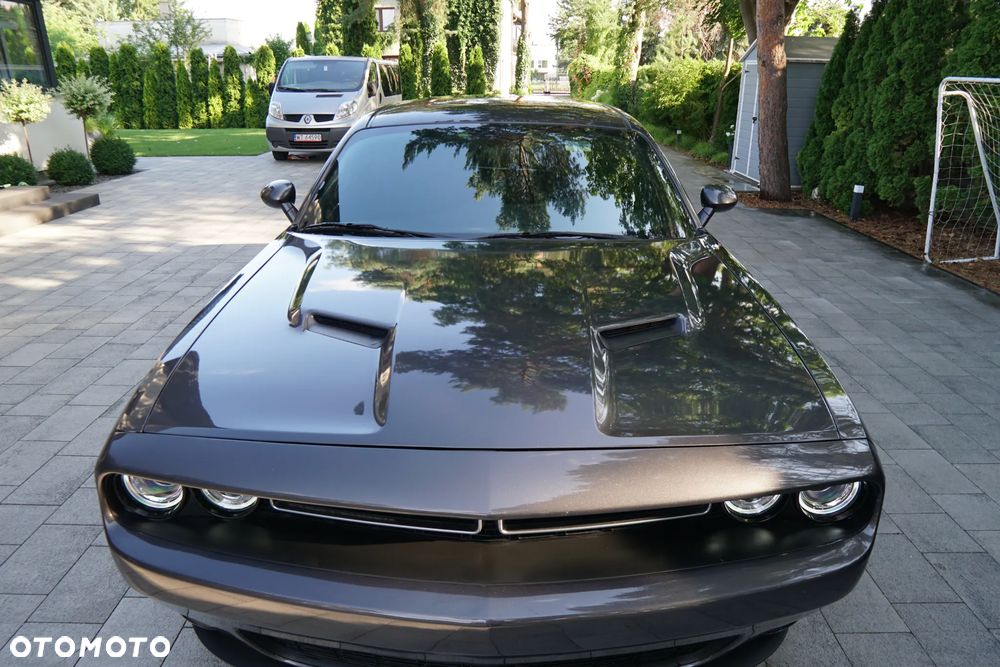 Dodge Challenger - 24