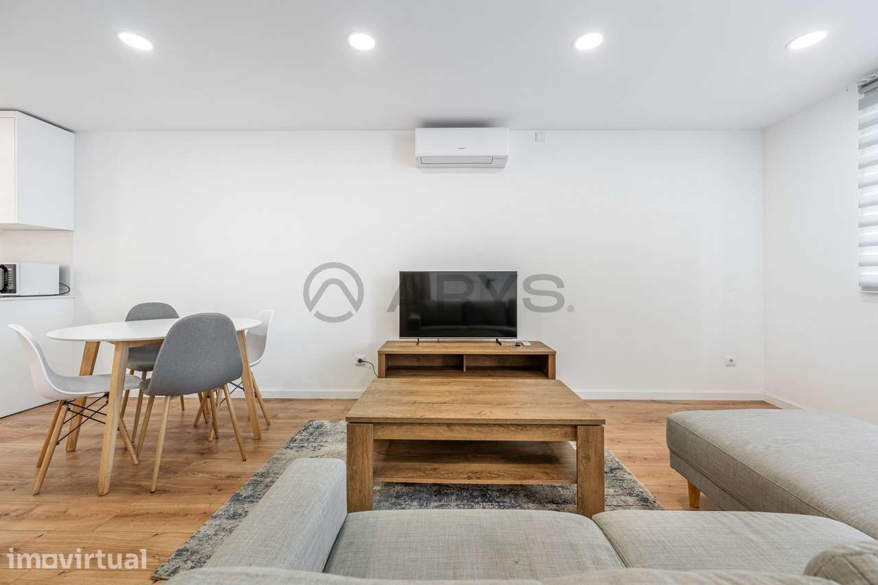 Espaçoso Apartamento T1 com Jardim no Centro Histórico de Braga. - Grande imagem: 4/20