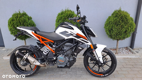 KTM Duke